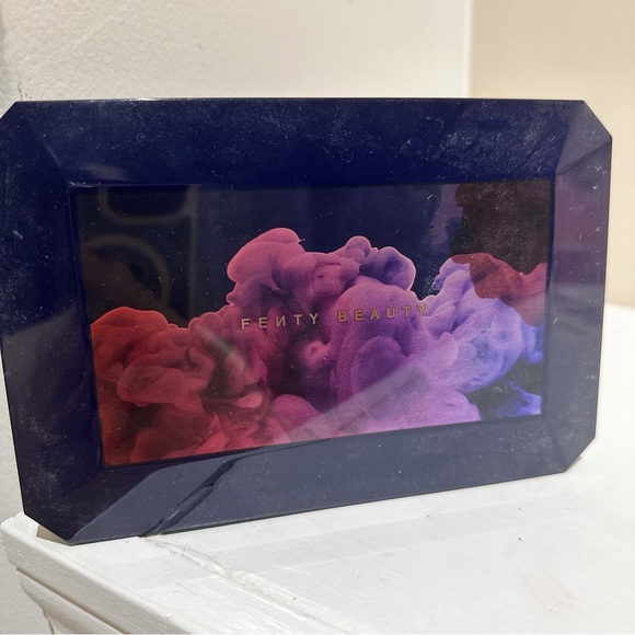 Fenty beauty eyeshadow palette - Picture 4 of 4